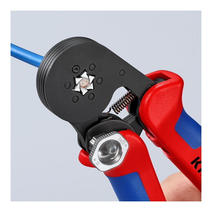 Pinces à sertir auto-ajustables pour embouts de câble, avec accès latéral Knipex