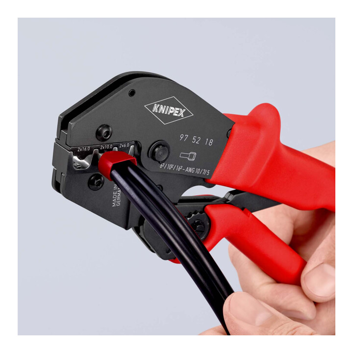 Pinces à sertir, également pour prise à deux mains Knipex