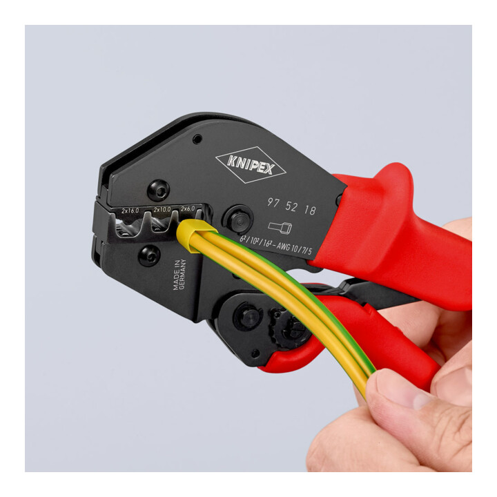 Pinces à sertir, également pour prise à deux mains Knipex
