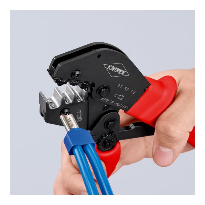 Pinces à sertir, également pour prise à deux mains Knipex