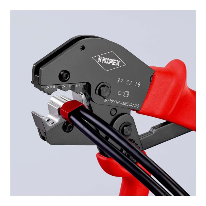 Pinces à sertir, également pour prise à deux mains Knipex
