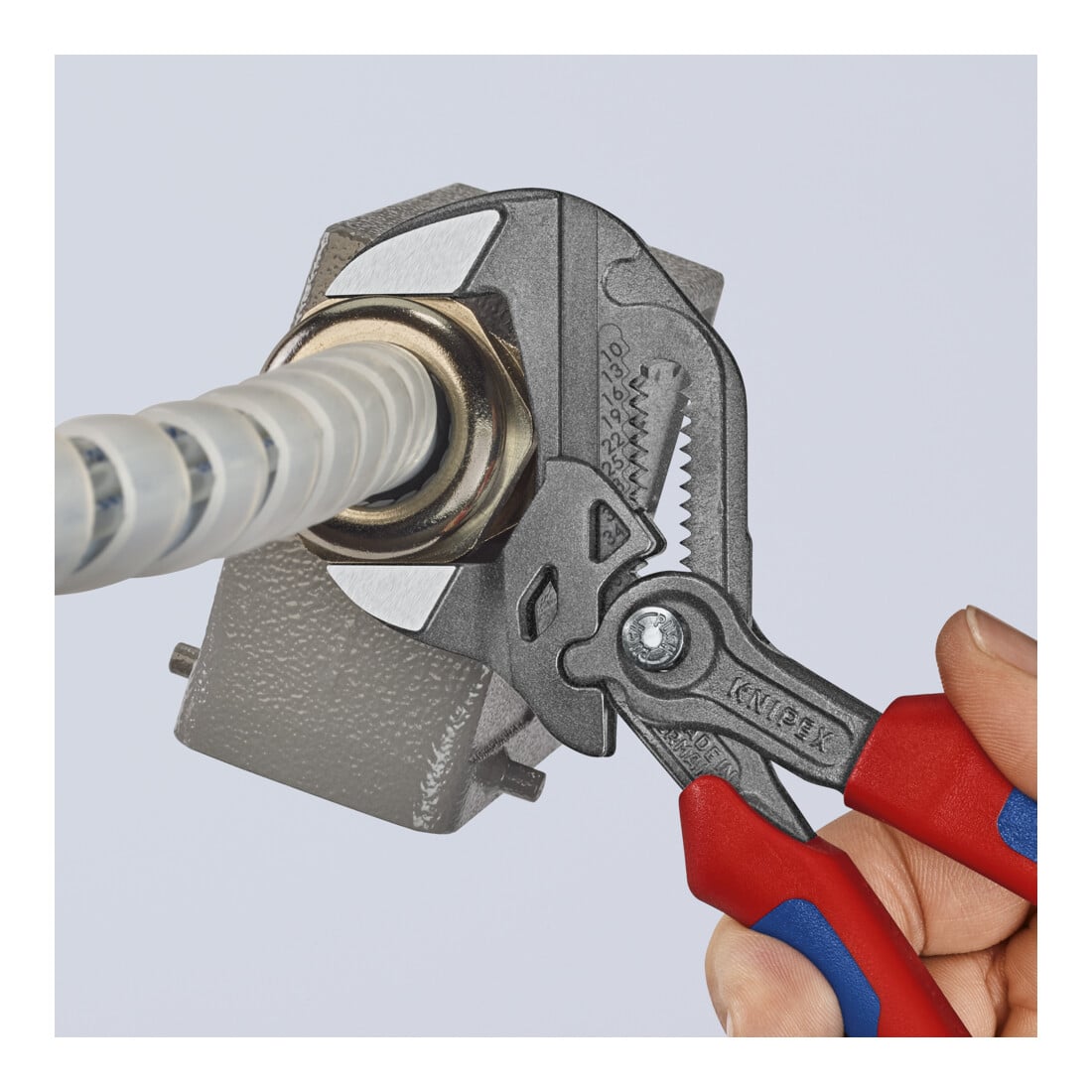 KNIPEX Pince Clé à molette Pince et clé en un seul outil noir atramentisée