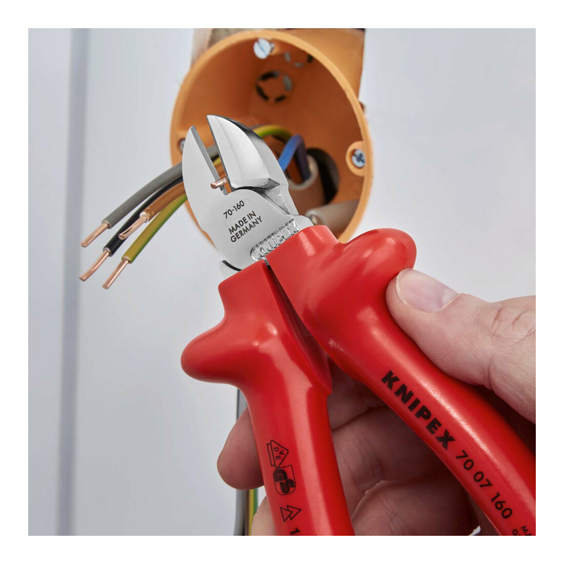 Cisailles latérales chromées 180mm isolées par trempage Knipex gauche