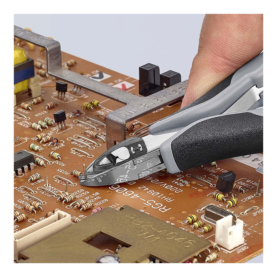 Pinces coupantes de côté pour l’électronique ESD Knipex
