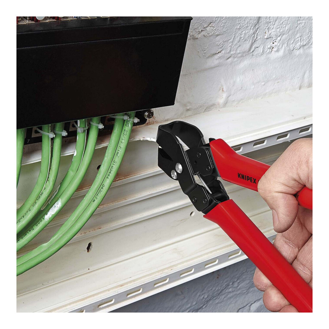 Pinces emporte-pièces Knipex