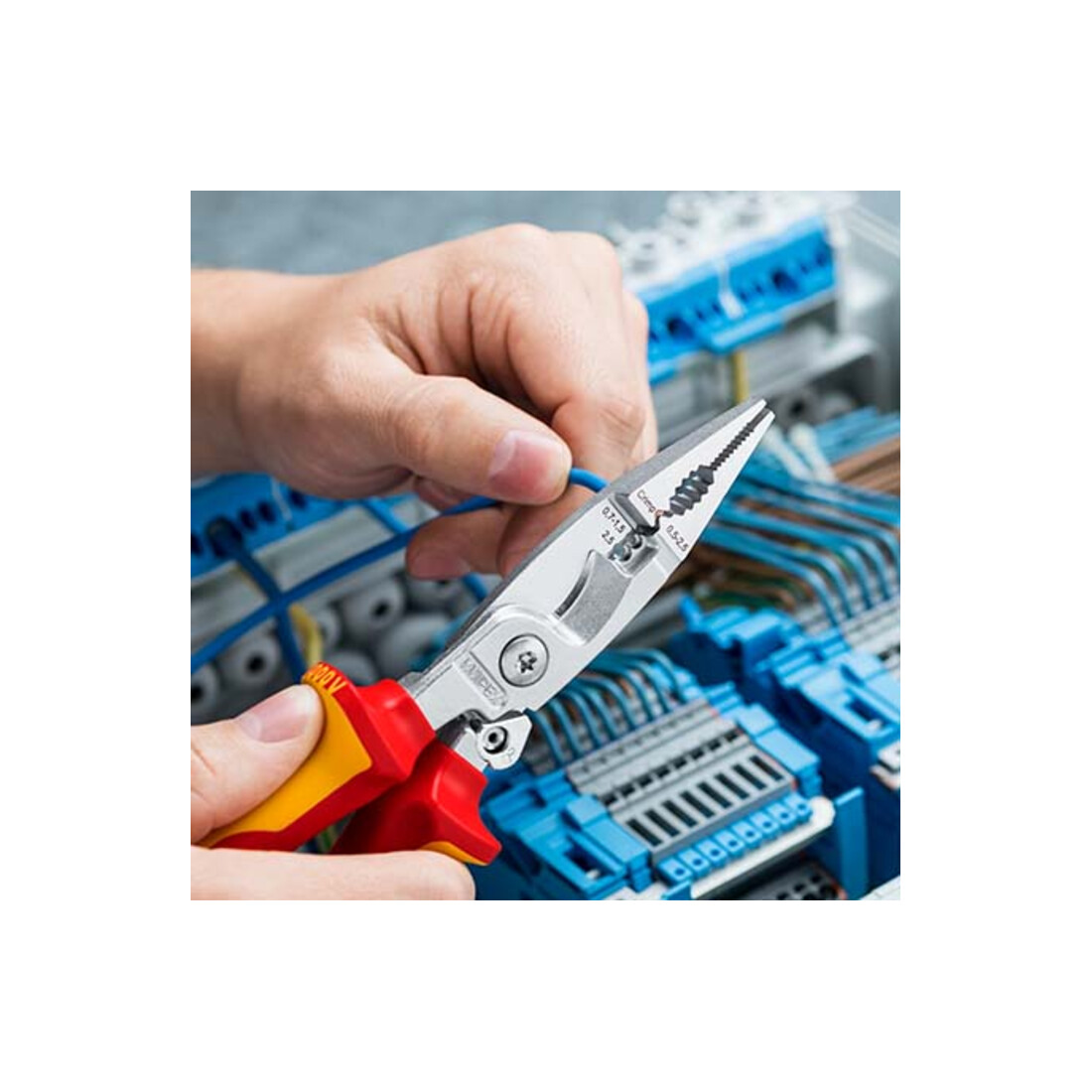 Pinces pour installations électriques Knipex