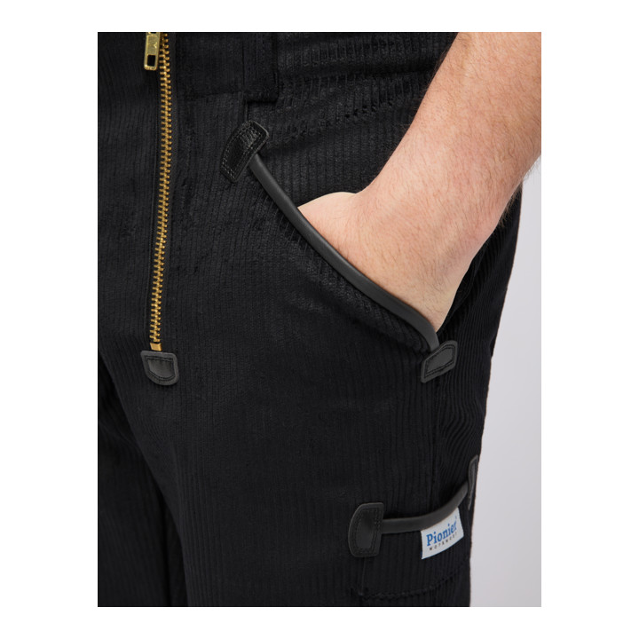Pionier Zunfthose mit Schlag, Trenker Garantiecord, schwarz, Gr. 23