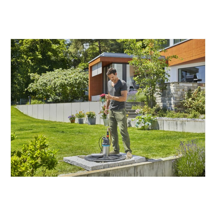 Pompe à pression  submersible 5900/4 inox GARDENA