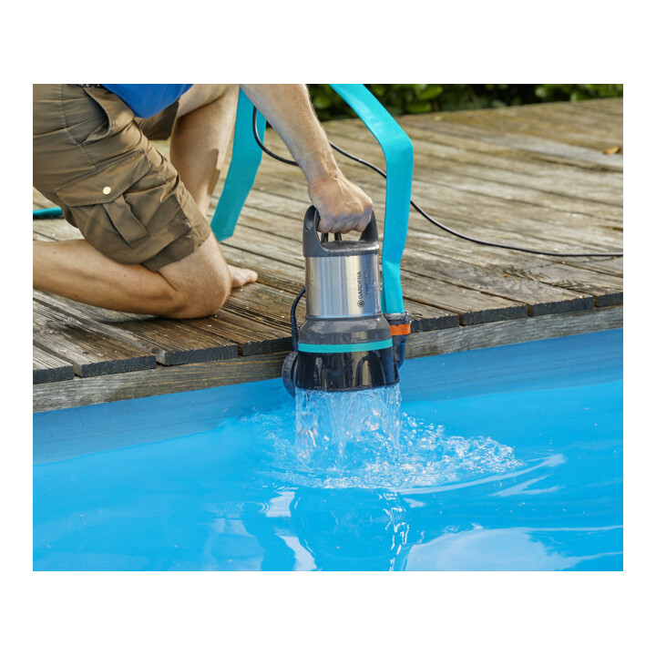Pompe submersible à eau claire 11000 GARDENA