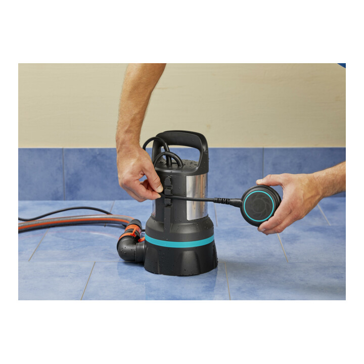 Pompe submersible à eau claire 11000 GARDENA