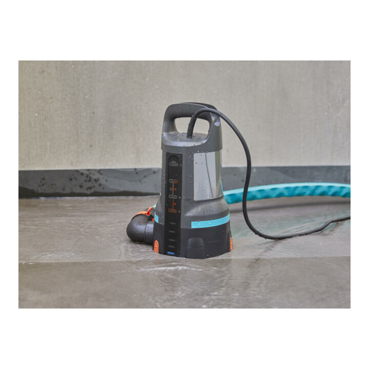 Pompe  submersible pour eau claire 11000 Aquasensor GARDENA
