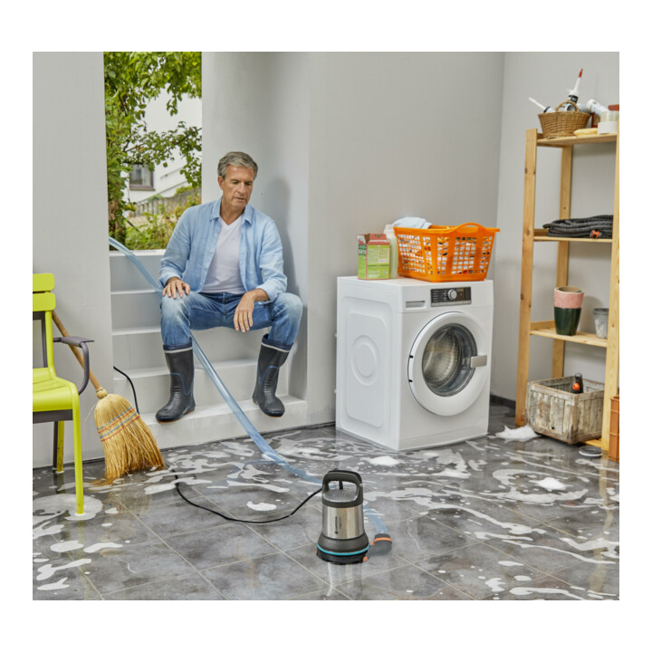 Pompe submersible pour eau claire 17000 Aquasensor GARDENA