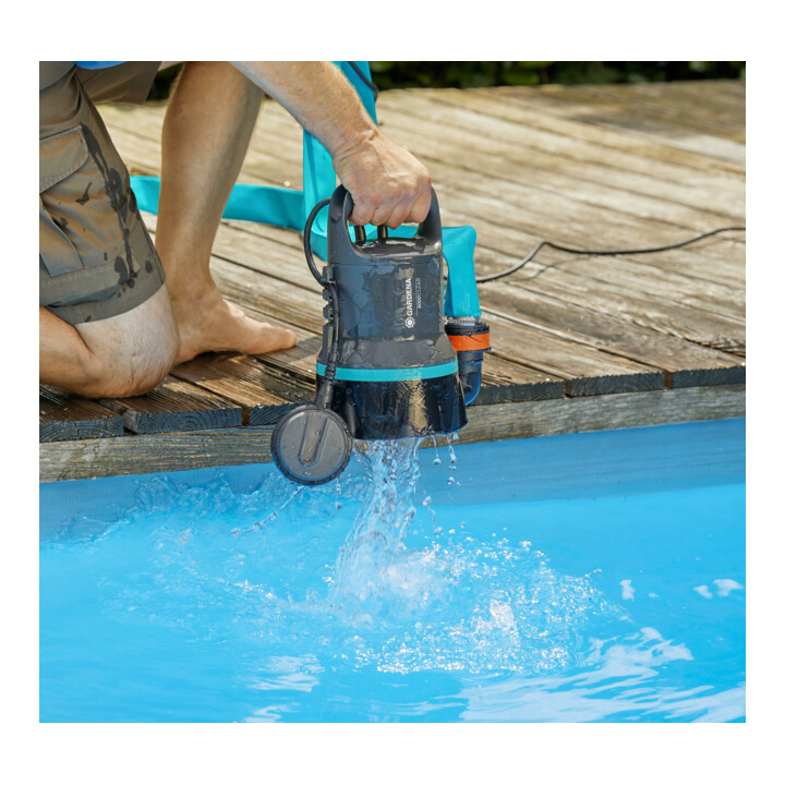 Pompe submersible pour eaux claires 9000 GARDENA