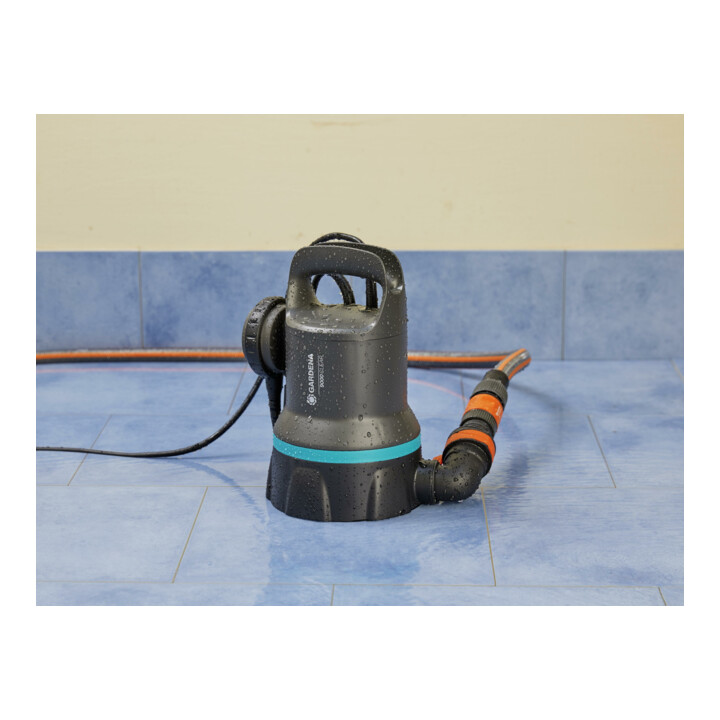 Pompe submersible pour eaux claires 9000 GARDENA
