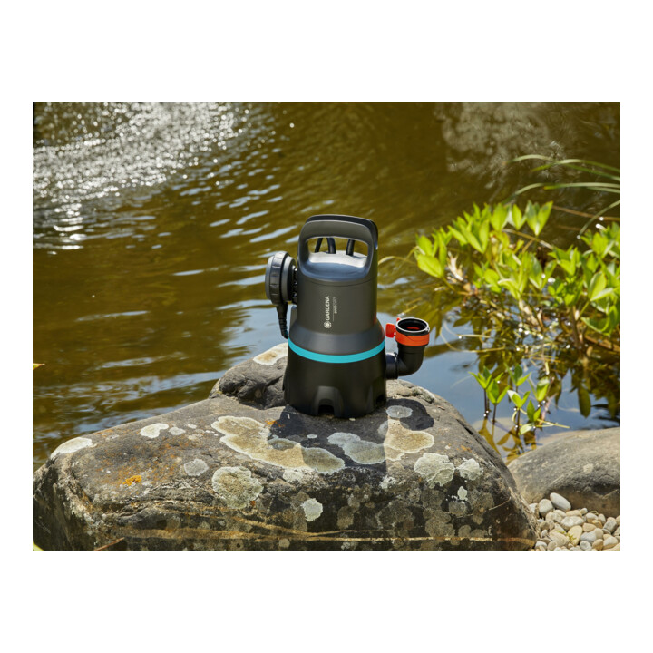 Pompe submersible pour eaux sales 9000 GARDENA