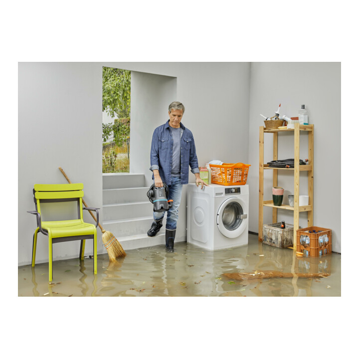 Pompe submersible pour eaux sales 9000 GARDENA
