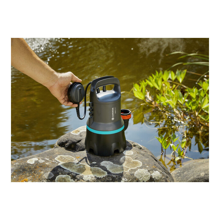 Pompe submersible pour eaux sales 9000 GARDENA