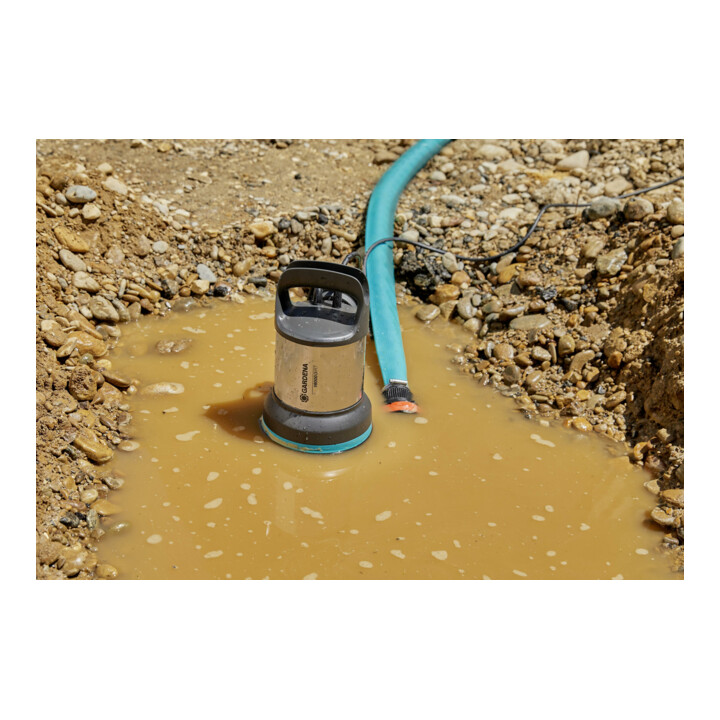 Pompe submersible pour eaux usées 16000 GARDENA