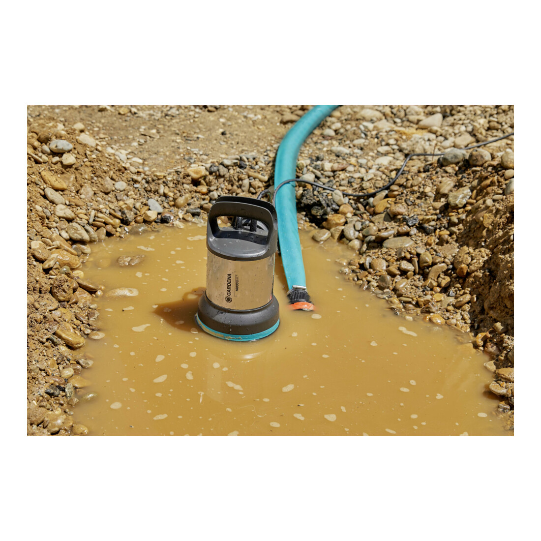 Pompe submersible pour eaux usées 16000 GARDENA