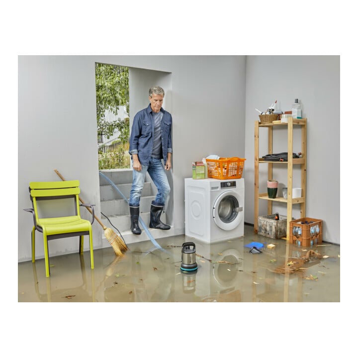 Pompe submersible pour eaux usées 16000 GARDENA
