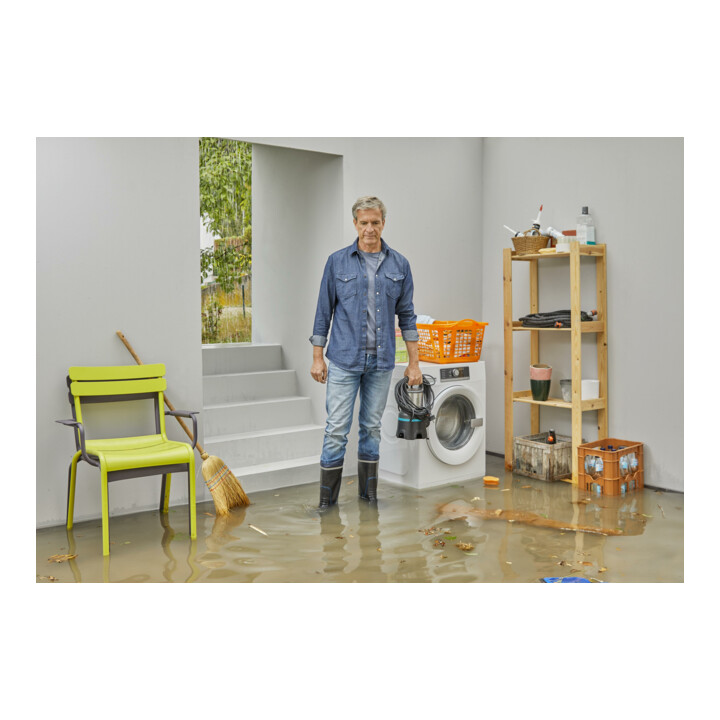 Pompe submersible pour eaux usées 16000 GARDENA
