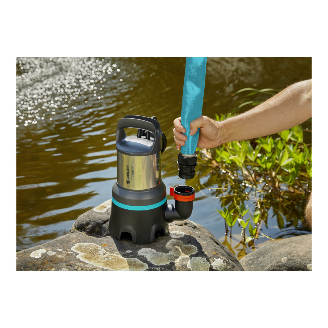 Pompe submersible pour eaux usées 16000 GARDENA