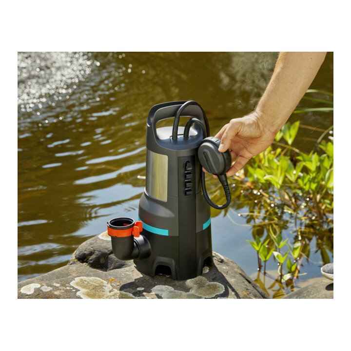 Pompe submersible pour eaux usées 25000 GARDENA