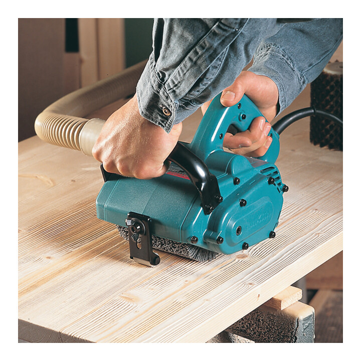 Ponceuse à brosses Makita 9741J