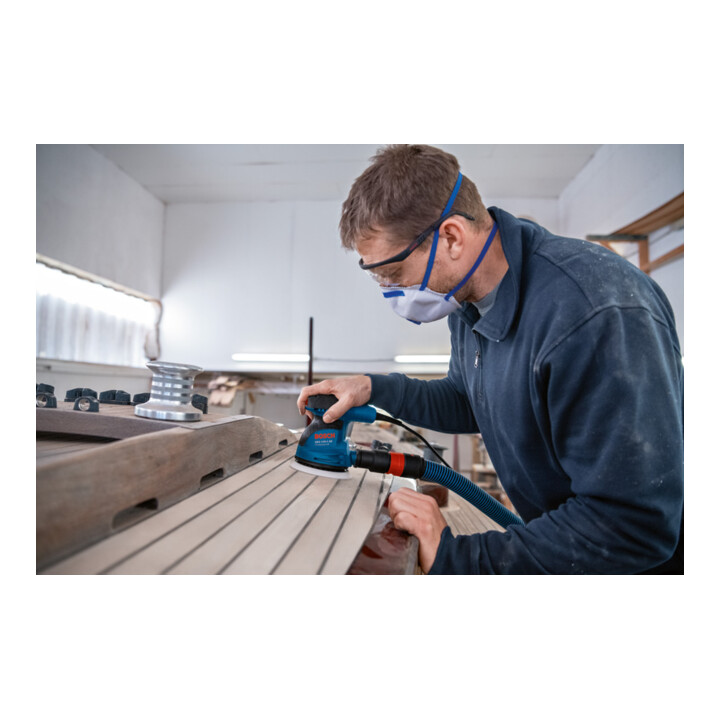 Ponceuse en orbite aléatoire Bosch GEX 125-1 AE, avec 3 x feuille abrasive C470, dans une mallette d'artisan