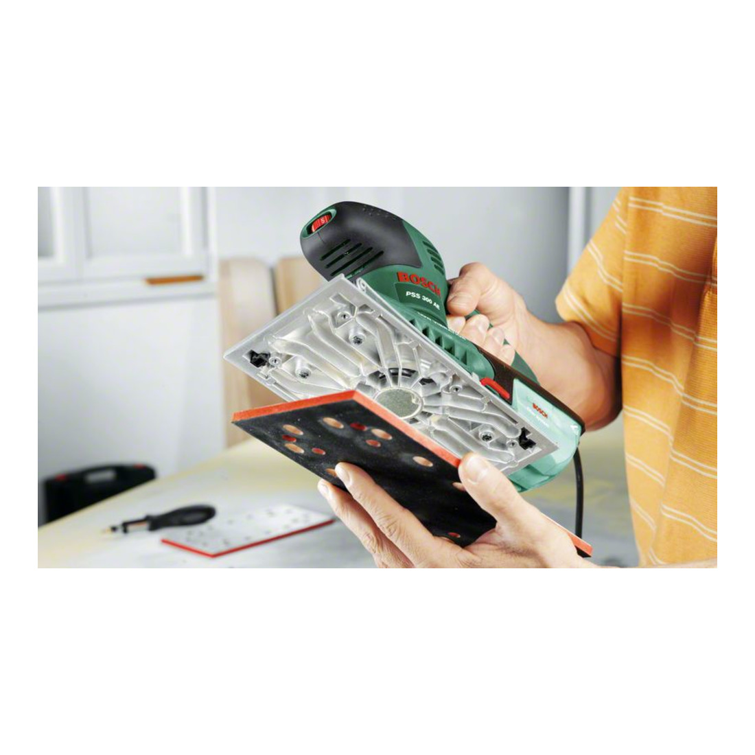 Ponceuse orbitale Bosch PSS 300 AE