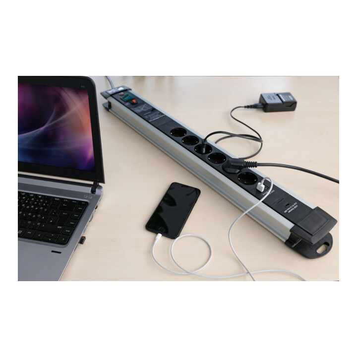 Premium-Protect-Line 60.000A Überspannungsschutz-Steckdosenleiste mit Power Delivery USB-Ladefunktion 6-fach 3m H05VV-F 3G1,5