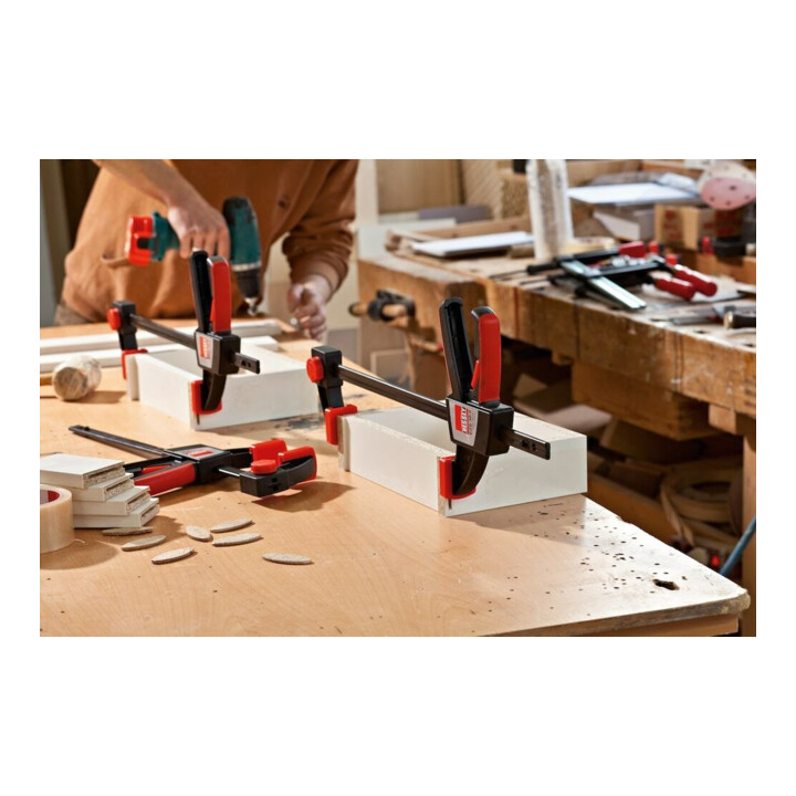 Presse "Une Main" EZS Bessey