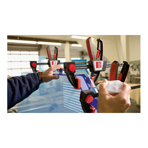 Presse "Une Main" EZS Bessey