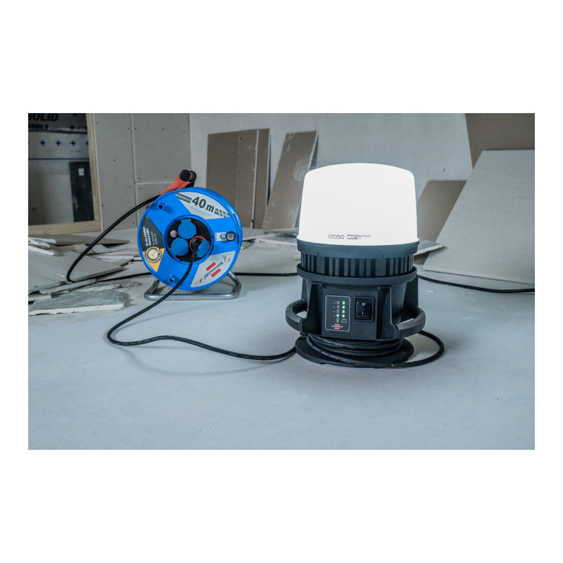 Projecteur de chantier hybride Brennenstuhl Multi Battery LED 360° 12050 MH, 12000lm, IP54