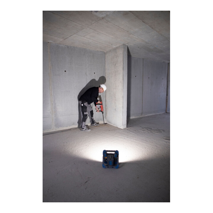 Projecteur mobile LED à accumulateur Brennenstuhl BS 5000 MA Système Bosch, 6000lm, IP55