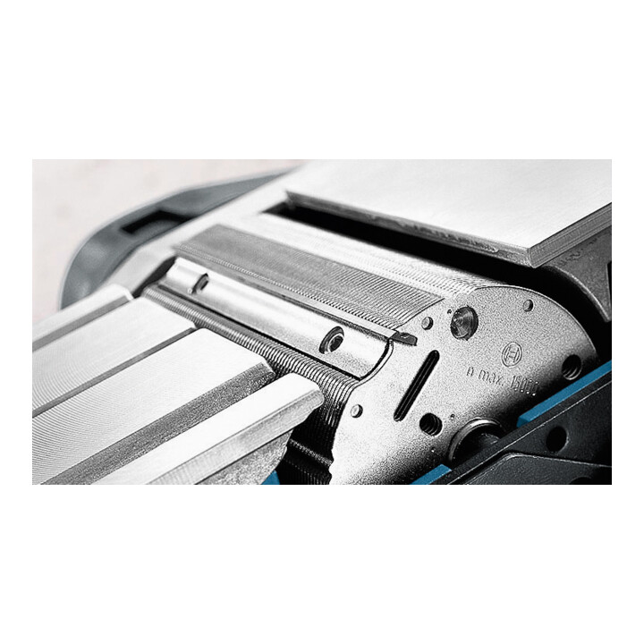 Rabot Bosch GHO 40-82 C avec mallette d'ouvrier