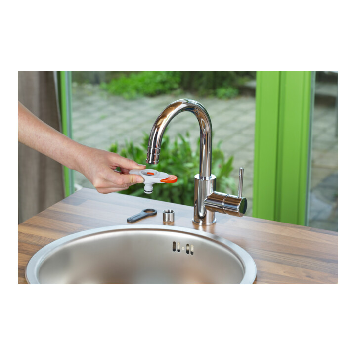 Raccord de robinet GARDENA pour robinets d'eau intérieurs