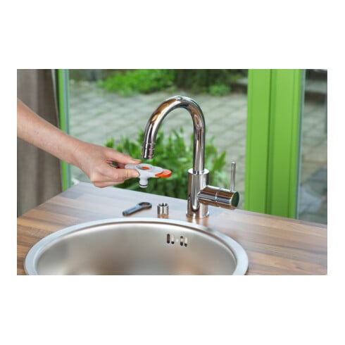 Raccord de robinet GARDENA pour robinets d'eau intérieurs