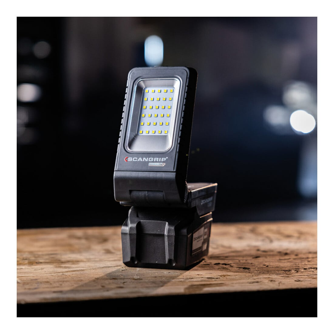 SCANGRIP Lampe de travail sans fil BASIC CONNECT 1000 lumens sans batterie