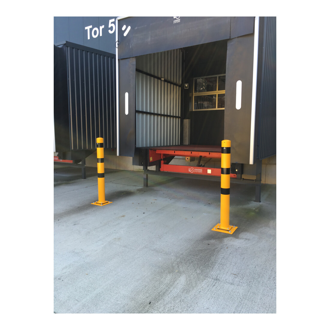 Schake Absperrpfosten Typ 470NPBG, ortsfest, 220x220 mm 70 x 70 mm, gelb / schwarz