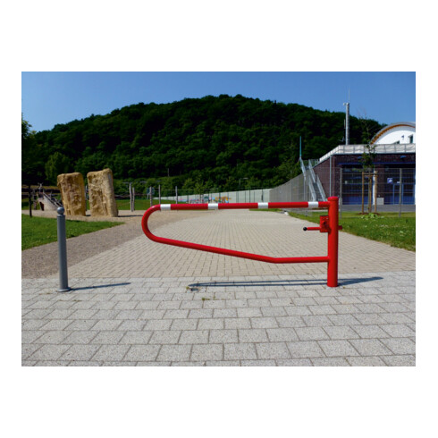 Schake Gatterschranke drehbar 2,00m + Profilzylinder Drehpfosten: Ø 102mm, Schrankenarm: Ø 60mm zum Einbetonieren, beschichtet, rot / weiß