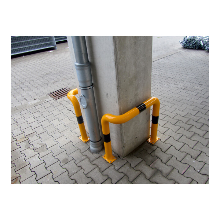 Schake Rammschutzbügel Einseitig, vertiefte Ausführung Gesamttiefe: ca. 350 mm Einseitig links gelb/schwarz Breite: 600 mm, Höhe Überflur: 650 mm zum Aufdübeln