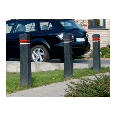 Schake Recyclingpfosten Vierkant 140x140mm, Gesamtlänge: 1400mm + zwei Fräsungen 15mm, zwei Reflektorbänder (oben rot, unten weiß), Farbe: schwarz