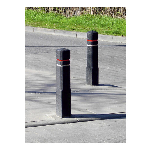 Schake Recyclingpfosten Vierkant 140x140mm, Gesamtlänge: 1400mm + zwei Fräsungen 15mm, zwei Reflektorbänder (oben rot, unten weiß), Farbe: schwarz