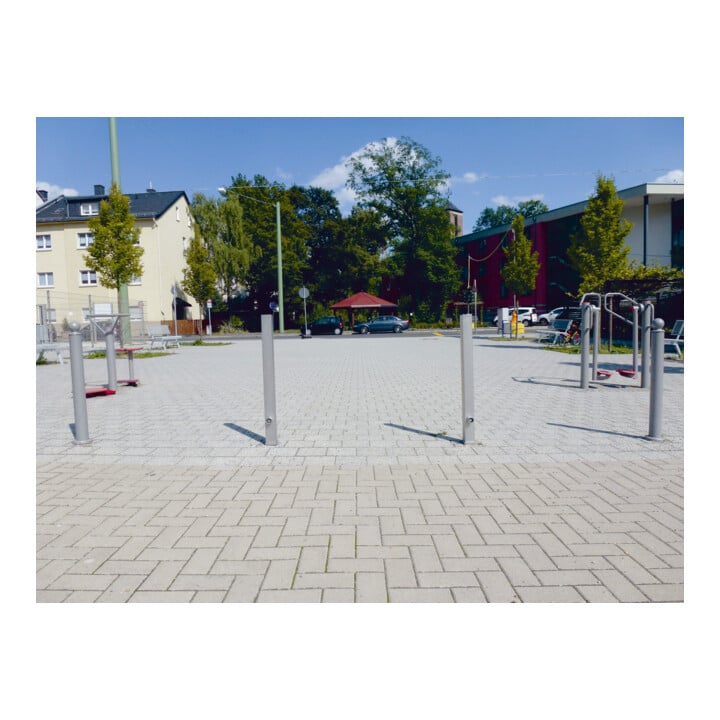 Schake Sperrpfosten aus Edelstahl Typ 4070FU, umlegbar-, 70x70mm + Dreikantverschluß zum Aufdübeln