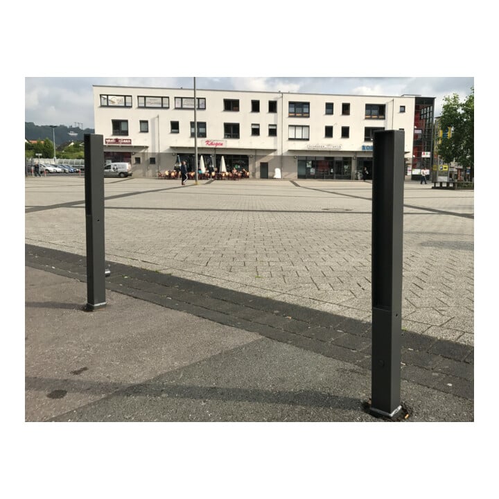 Schake Stilpfosten Typ 4073FB, herausnehmbar, 70x70mm + Dreikantverschluss, Oberteil Flachstahl