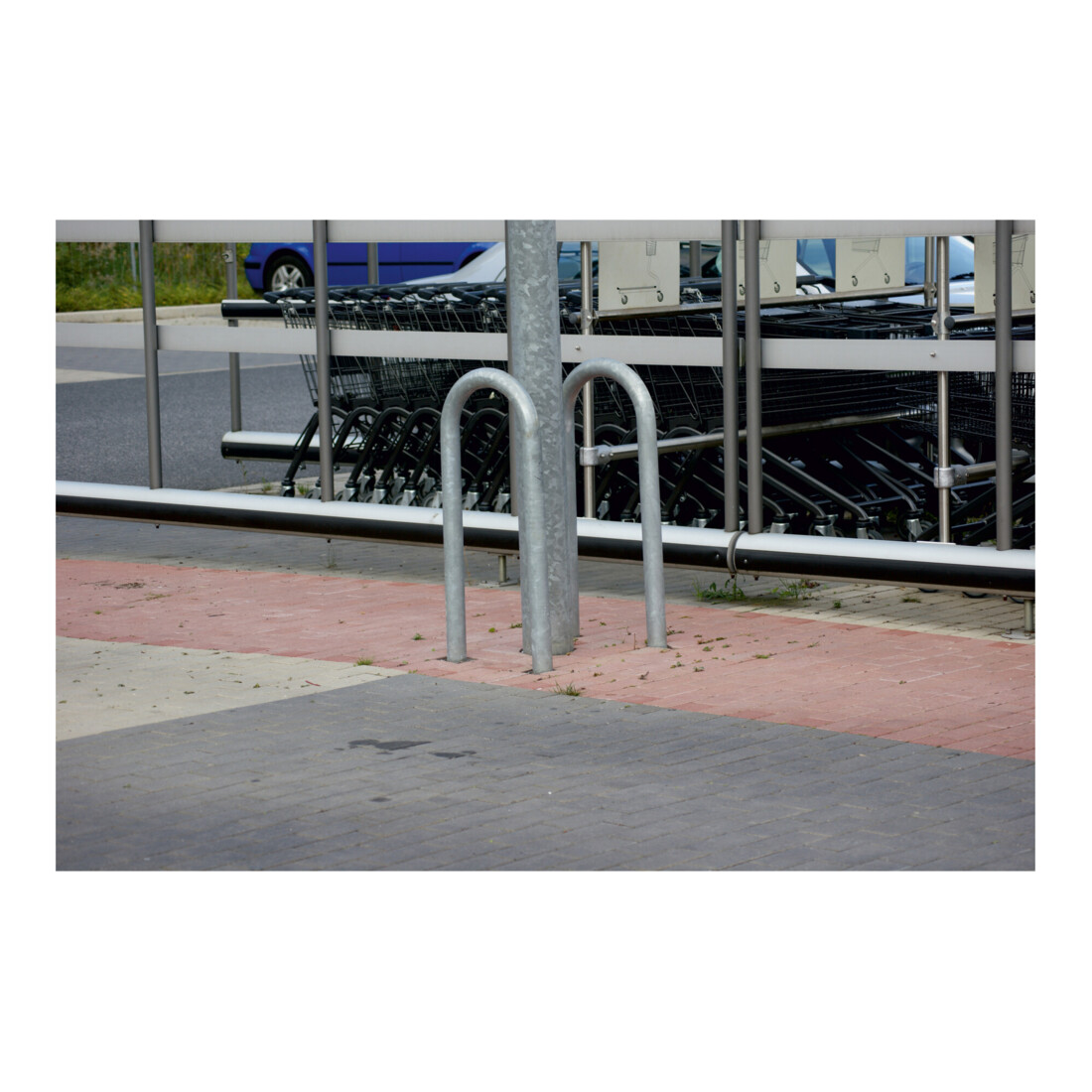 Schake Universalbügel aus Stahlrohr Ø 48 x 2,5 mm Breite: 300 mm, Höhe: 1400 mm, zum Einbetonieren