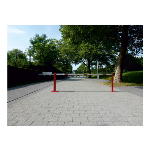 Schake Wegeschranken 7m + fester Auflagestütze, Bodenplatte zum Aufdübeln, für Vorhangschloß Höhe 950 Überflur verzinkt, beschichtet
