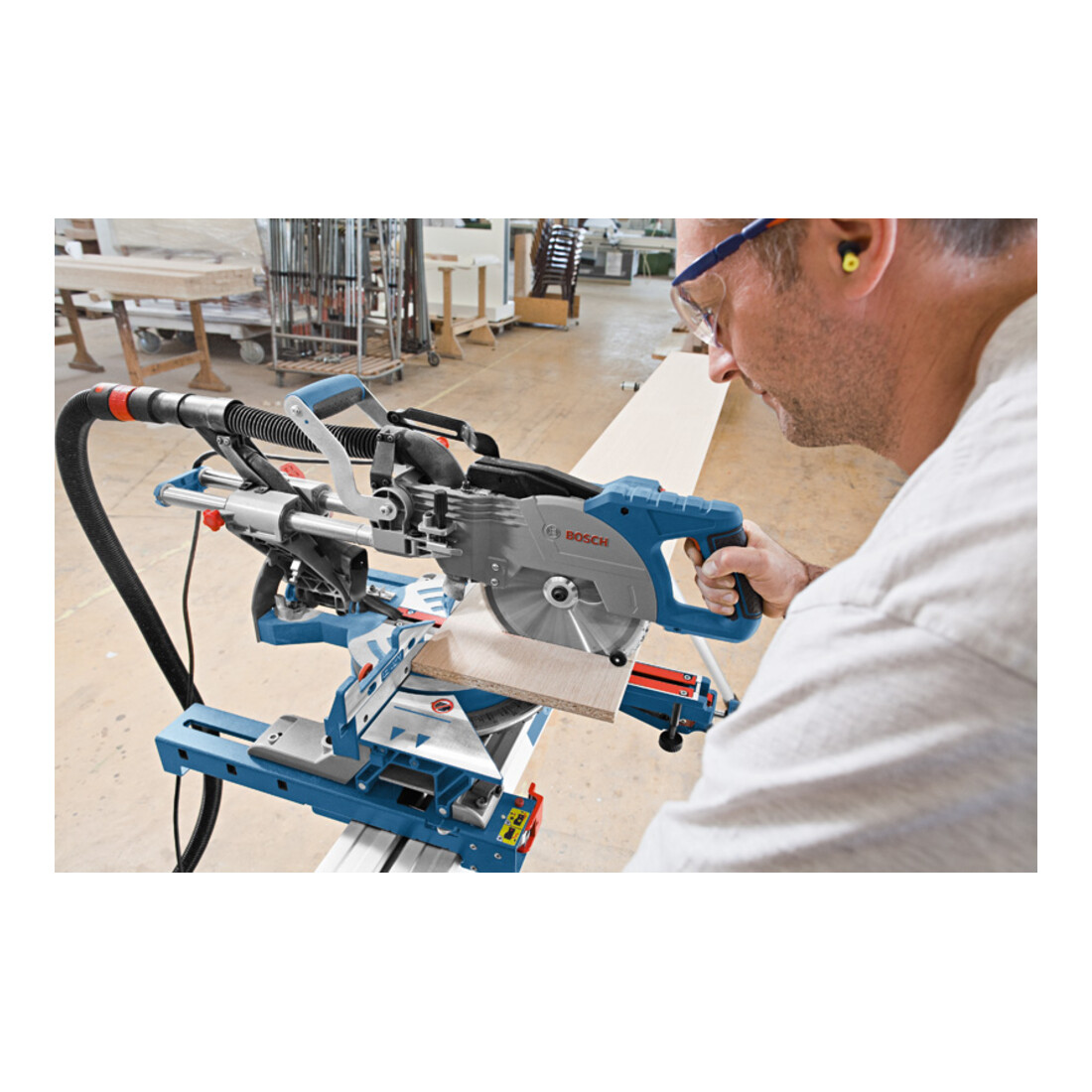 Scie à onglet radiale Bosch GCM 8 SJL avec lame de scie circulaire 216 x 30 mm