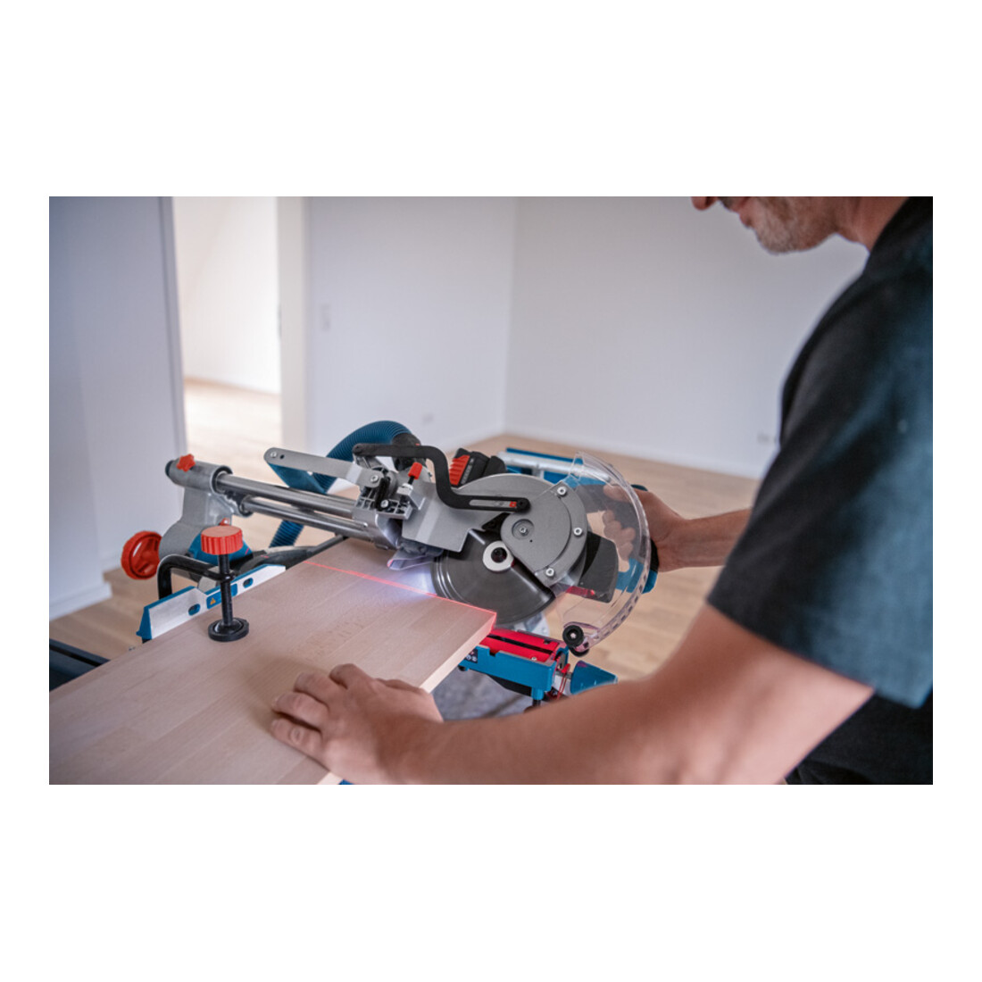 Scie à onglets sans fil BITURBO GCM 18V-216 D Bosch